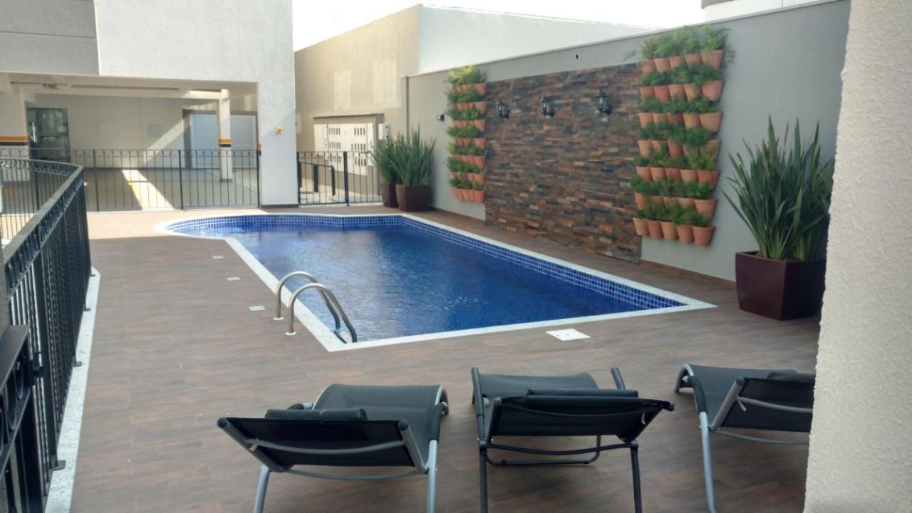 Var-101A Dpto Amplio En Condominio Cerrado Con Piscina Bombinhas Exteriér fotografie