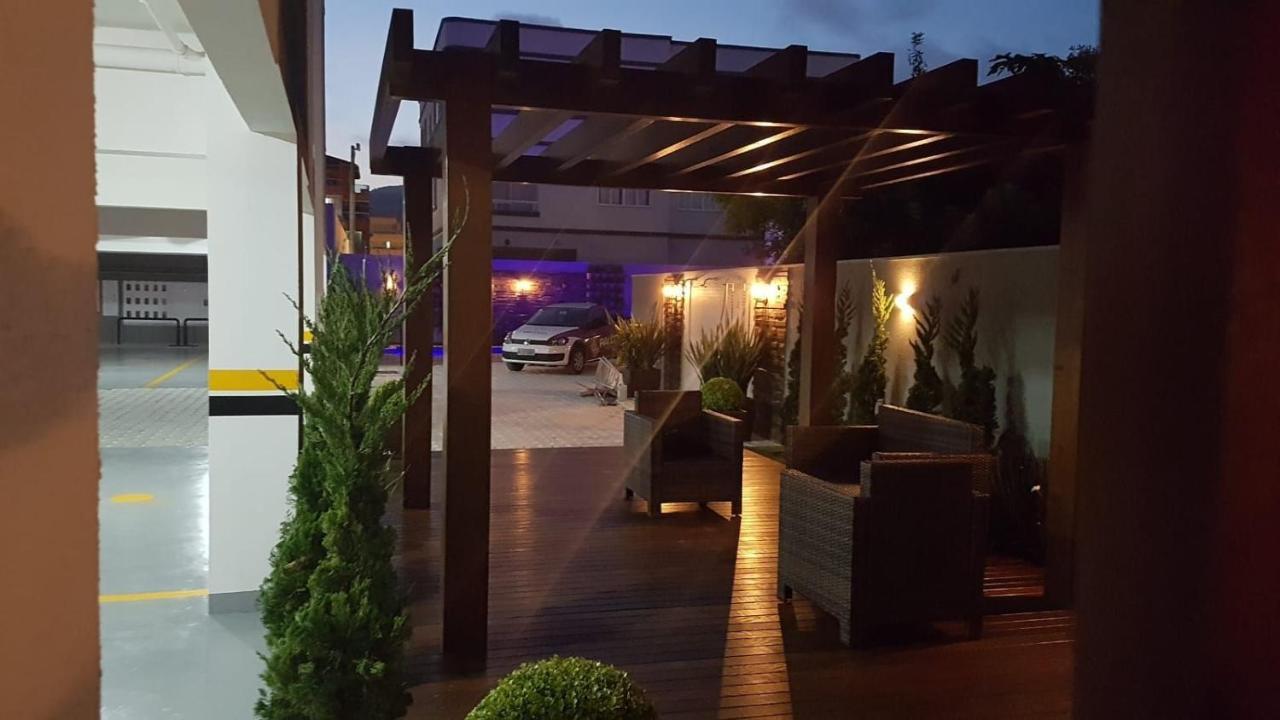 Var-101A Dpto Amplio En Condominio Cerrado Con Piscina Bombinhas Exteriér fotografie